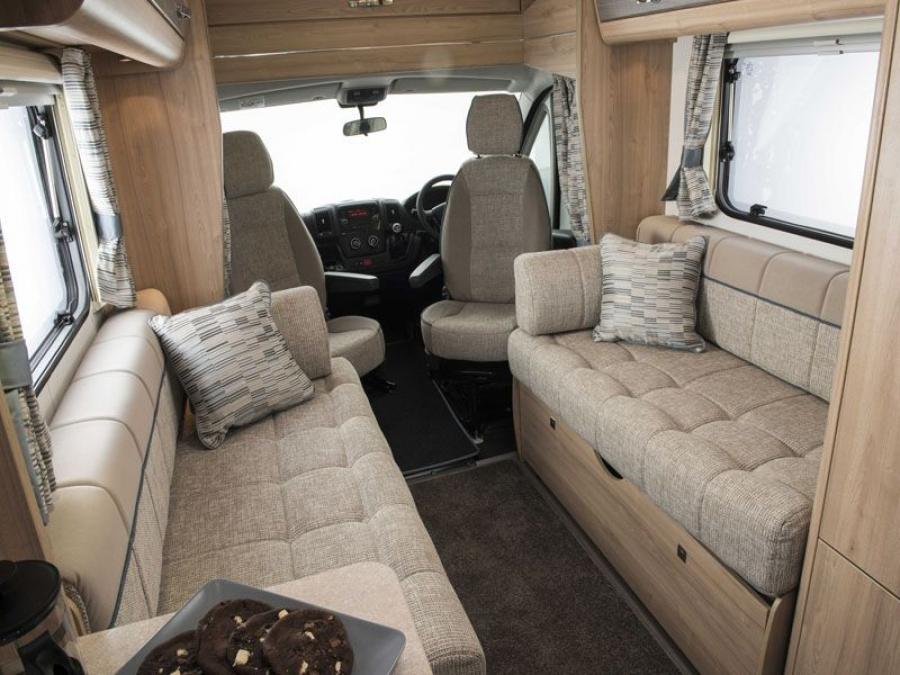 Интерьер Elddis Autoquest 115 2015 года  (фото 3 из 5)